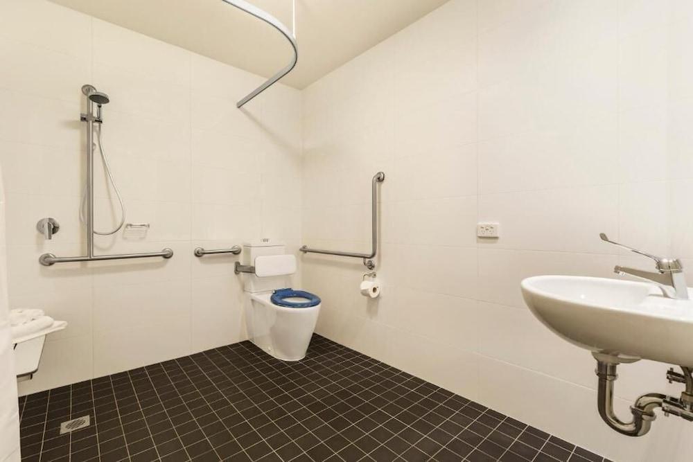 Aparthotel Quest Melbourne Airport Zewnętrze zdjęcie